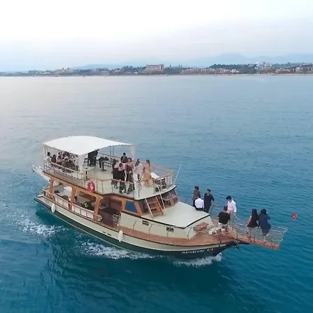 Ботель Apollon Boat Tour *