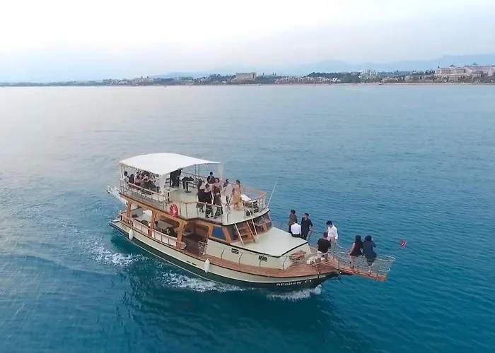 Båthotell Apollon Boat Tour *